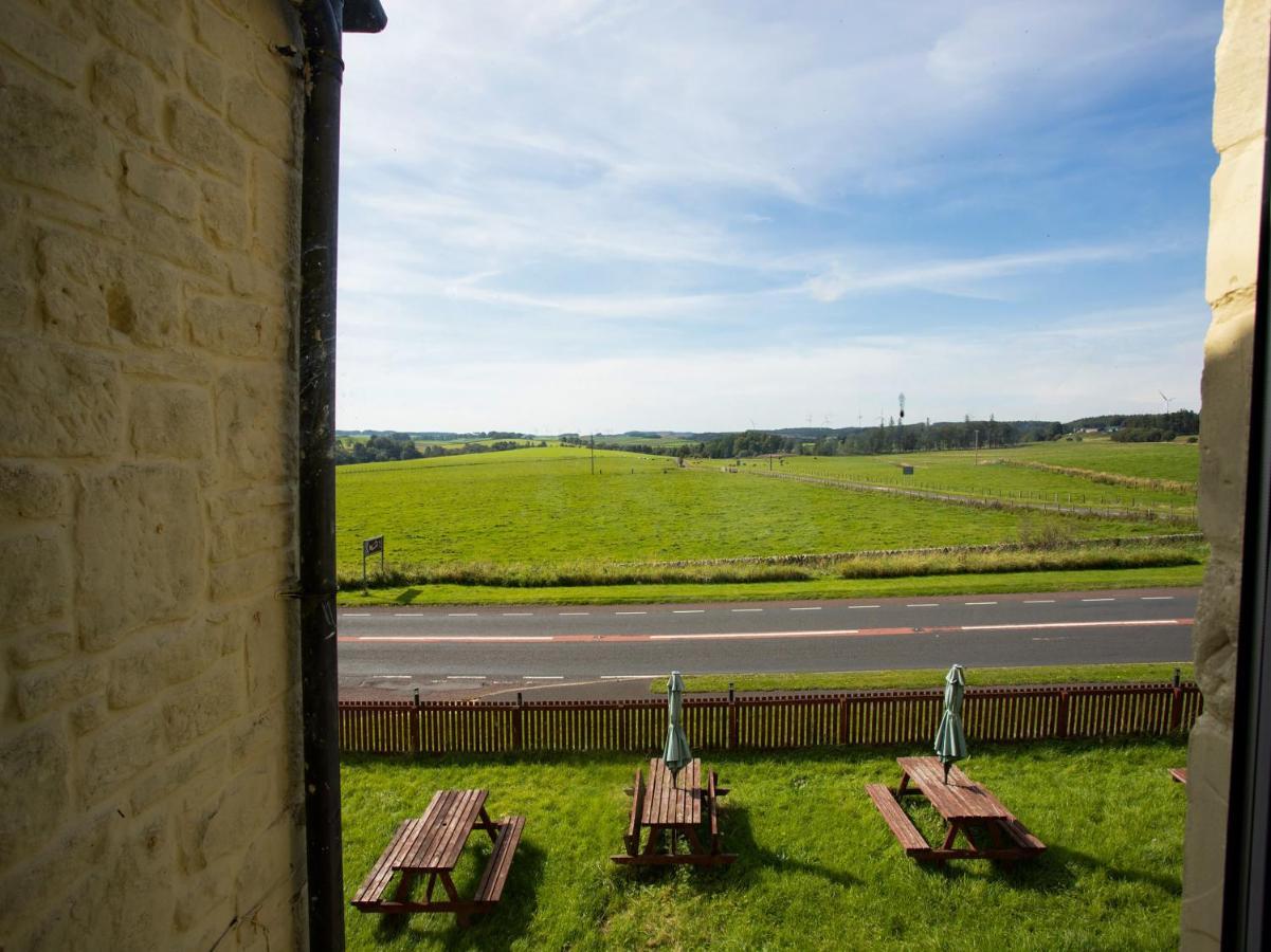 Oyo Knowesgate Inn, Northumberland National Park Kirkwhelpington Exterior photo
