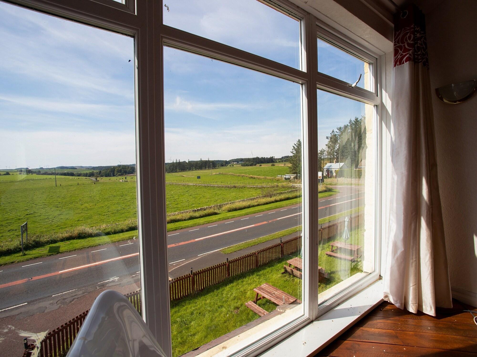 Oyo Knowesgate Inn, Northumberland National Park Kirkwhelpington Exterior photo